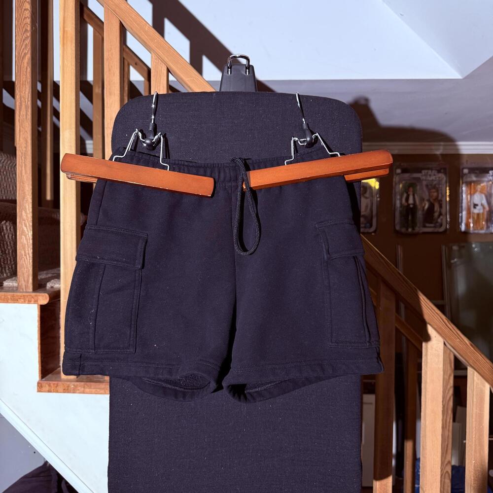 Aritzia Mega Fit Cargo Sweat Shorts Black Size XS